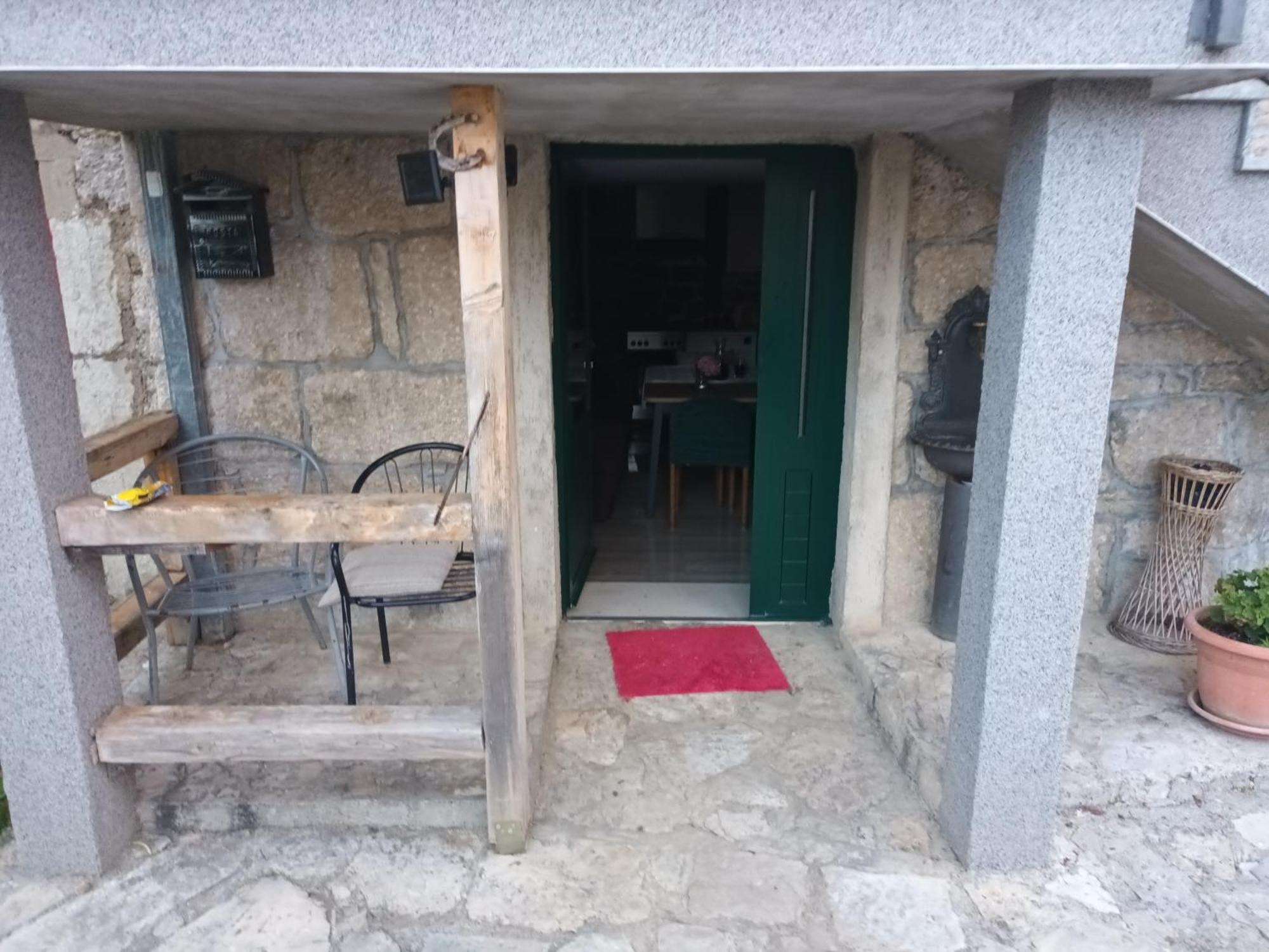 Brnara Kravarica Vrlika Exterior foto